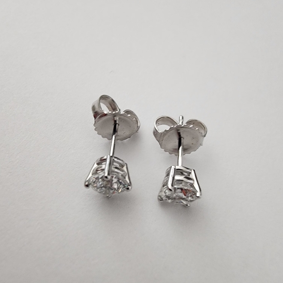 14kt White Gold Lab Diamond Stud Earrings 3.02 CT With CERT NO OFFERS ACCEPTED - Picture 2 of 6